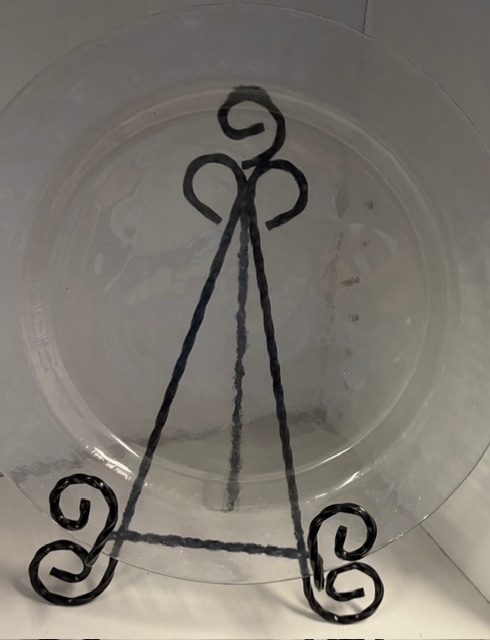 Where to rent TABLE TOP EASEL - Black in Medford OR